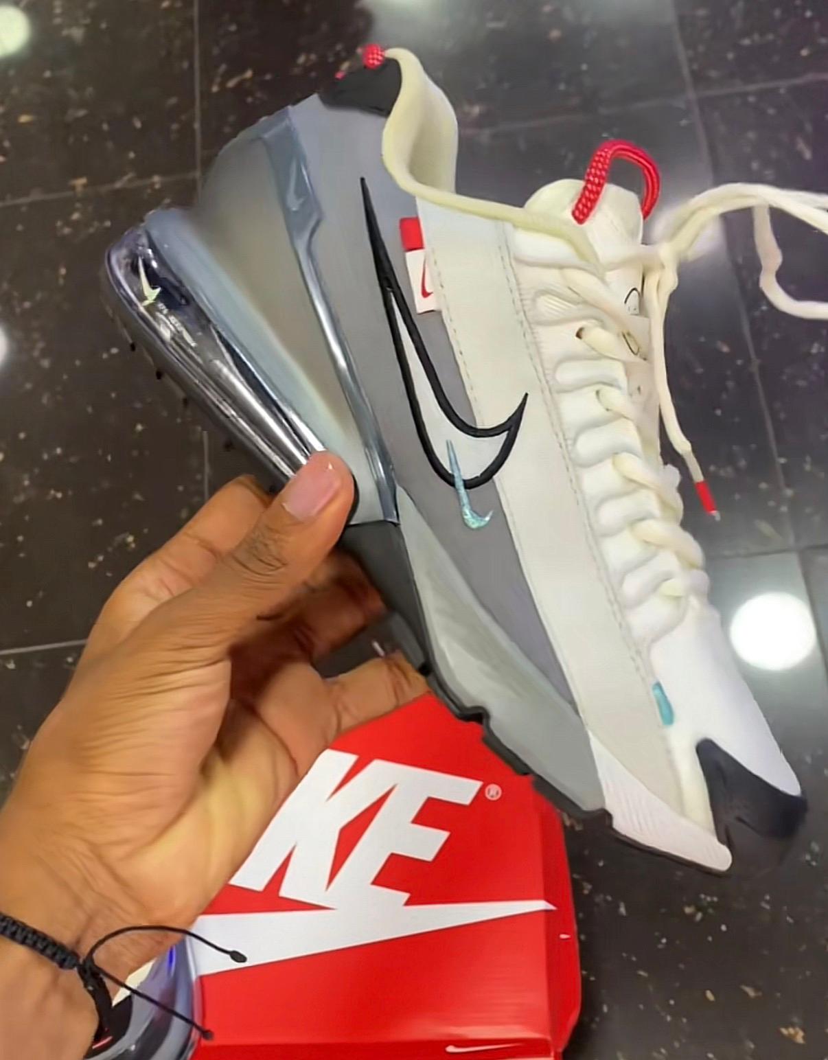 Elegante y deportivo unisex.–